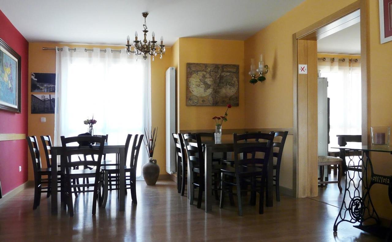 Albergue San Nicolas Larrasoana ภายนอก รูปภาพ