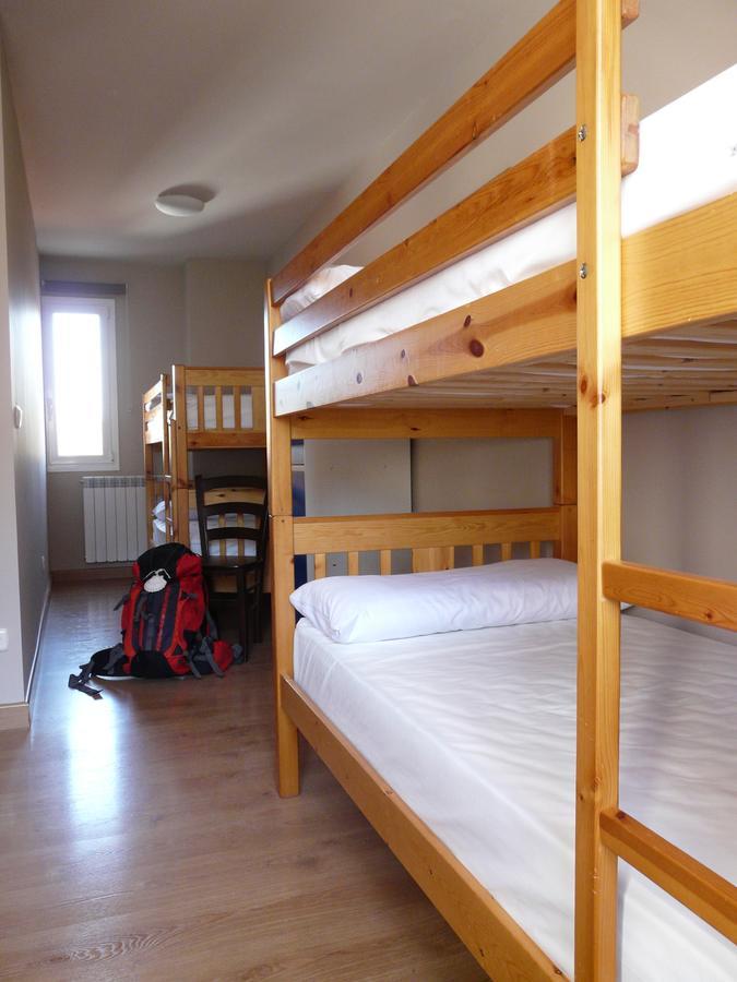 Albergue San Nicolas Larrasoana ภายนอก รูปภาพ