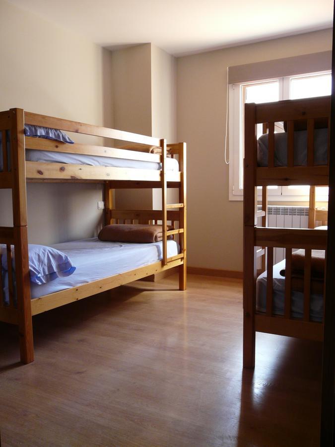 Albergue San Nicolas Larrasoana ภายนอก รูปภาพ